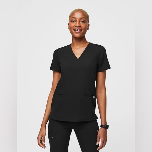 Figs Tops - Figs Casma Scrub Top 3 Pocket Black V-neck Size Small